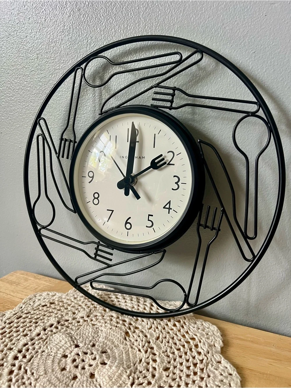 Ingraham Martha Cutlery Wall Clock Battery Operated Quartz Mech. Metal Design